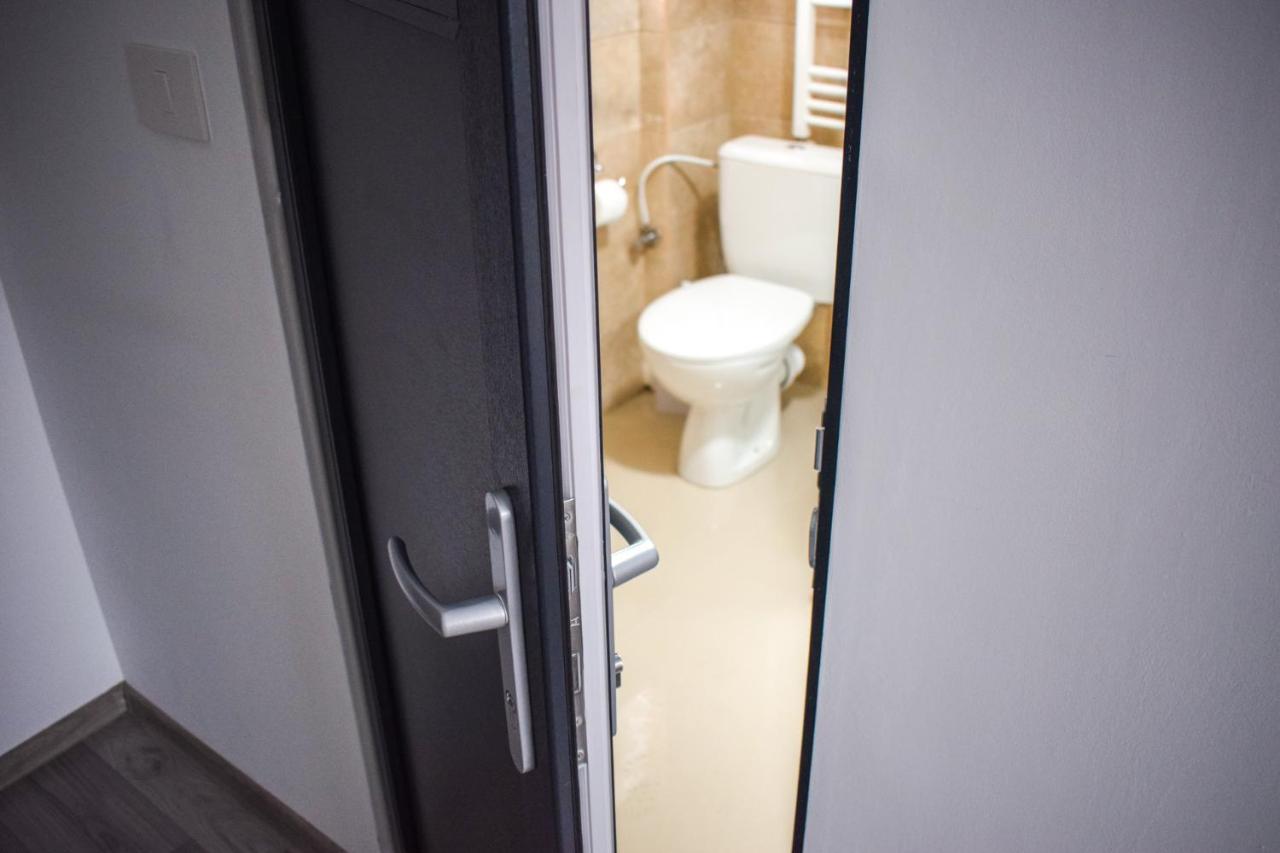 B House Rooms 이아시 외부 사진